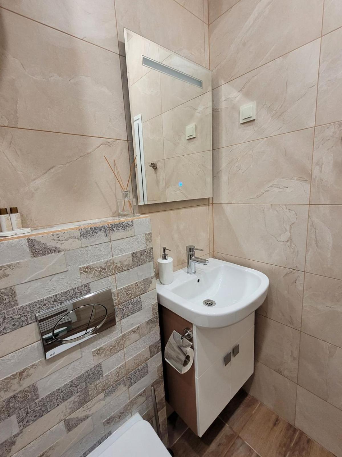 The House - Central Boutique Apartments Kjusztendil Kültér fotó