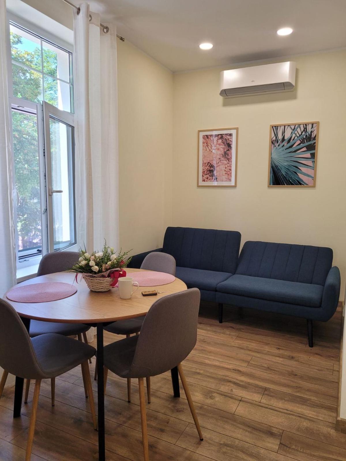 The House - Central Boutique Apartments Kjusztendil Kültér fotó