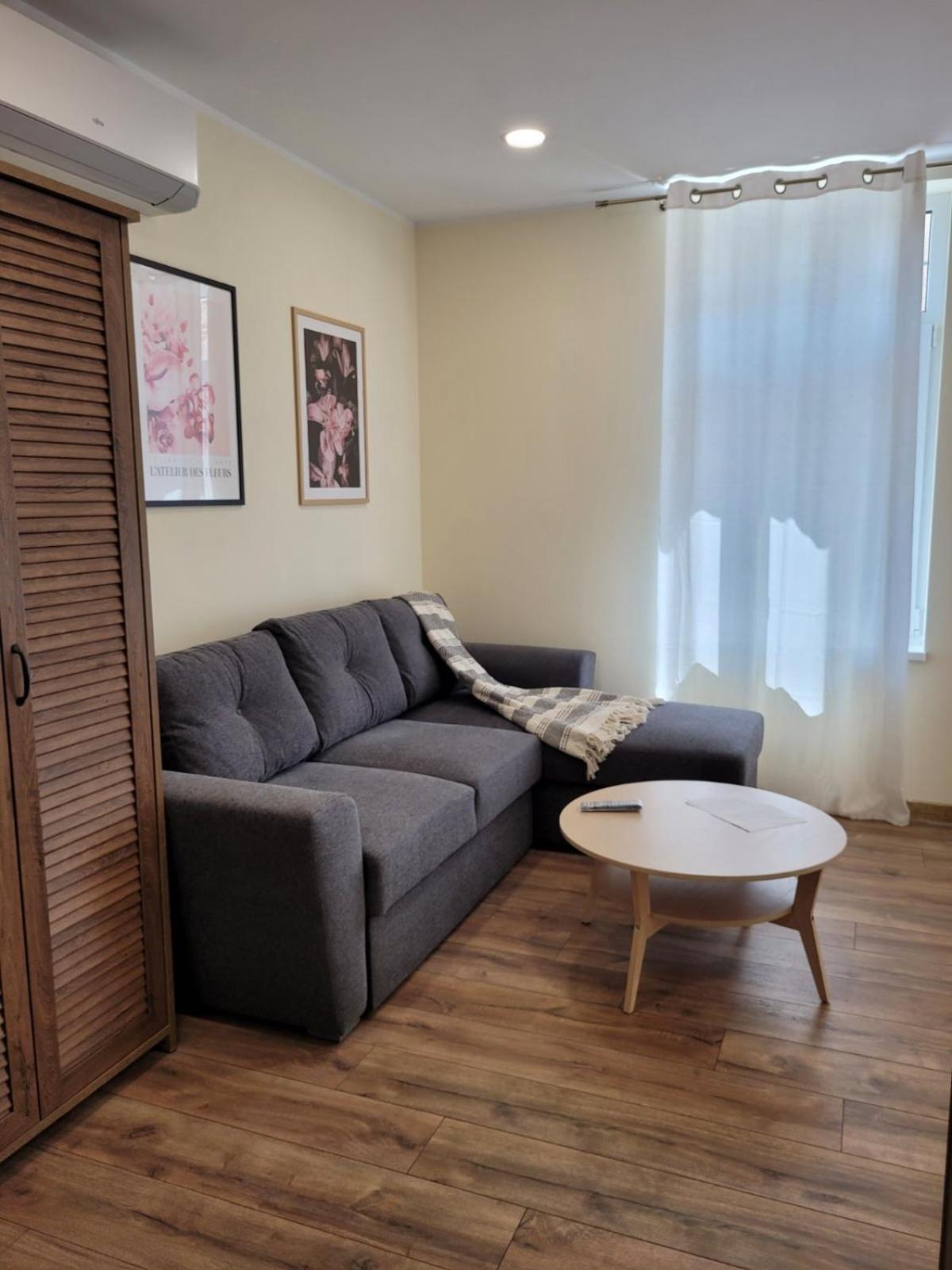 The House - Central Boutique Apartments Kjusztendil Kültér fotó