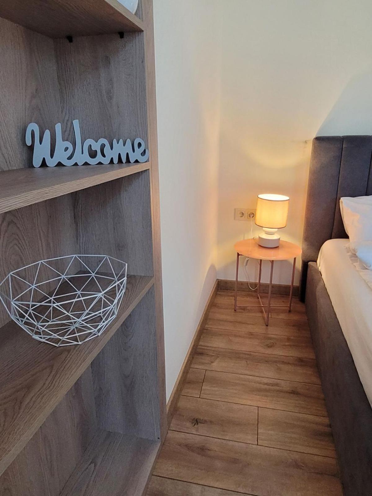The House - Central Boutique Apartments Kjusztendil Kültér fotó