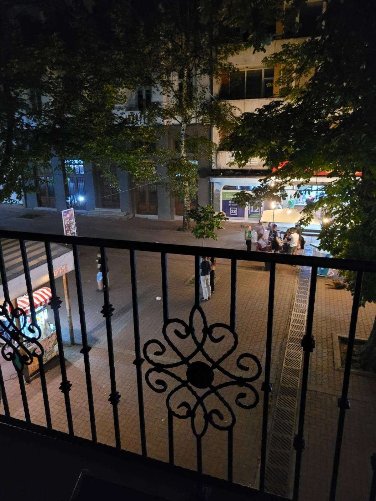 The House - Central Boutique Apartments Kjusztendil Kültér fotó
